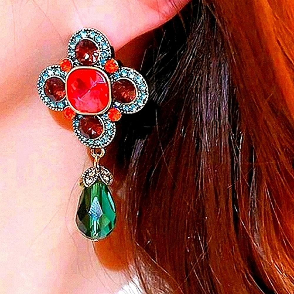 "Praize" Vintage Drop gold plated Earrings